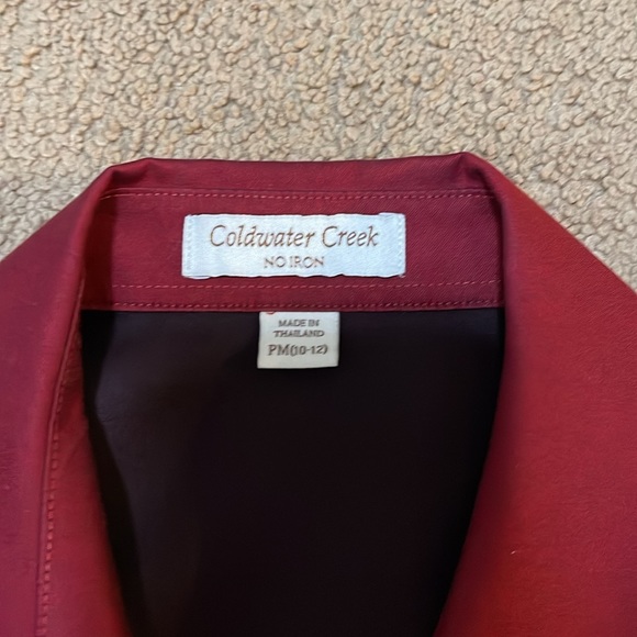 Perfect color for the upcoming Holiday Season, a warm rich red - Picture 5 of 8